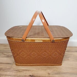 VINTAGE‎ RED-MAN WICKER WOVEN PICNIC BASKET